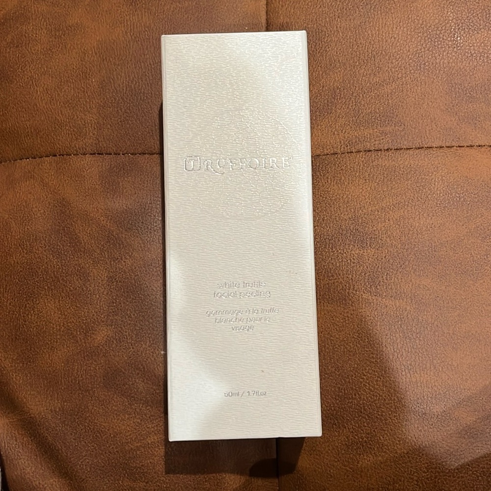 Truffoire white truffle facial peeling